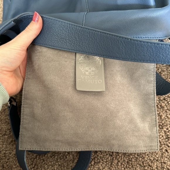 Vince Camuto Mekhi Tote 100% genuine leather blue Crossbody/shoulder bag - Picture 12 of 16